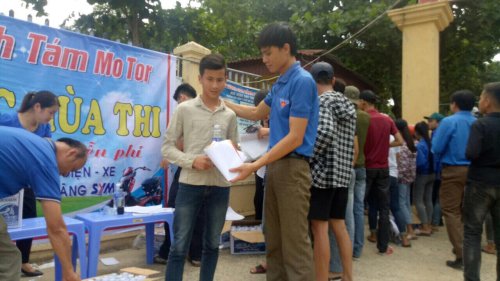 tiếp sức mùa thi (9).jpg